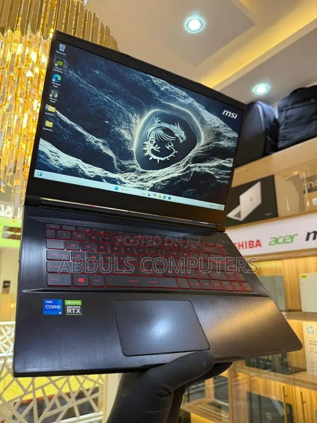 Laptop MSI GF63 32GB Intel Core i5 HDD+SSD 512GB · Photo 1