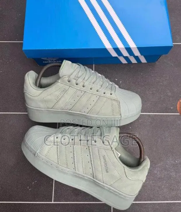 Adidas Superstar XLG · Photo 1
