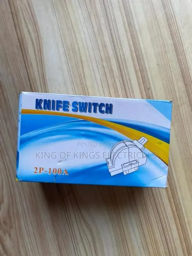 2p 100a Knife Switch/Change Over – Heavy Duty Electrical Isolator · Photo 1