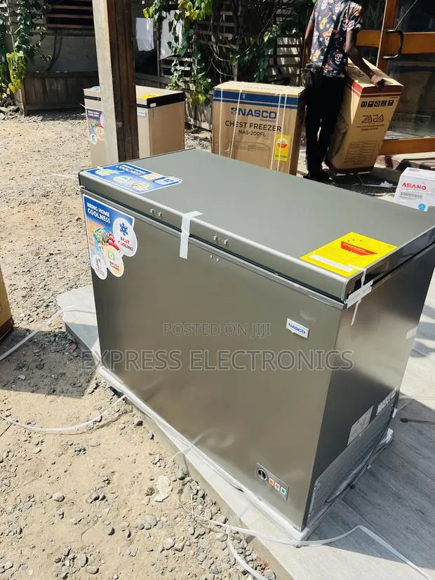 Limited Stove Chest Freezer Single Door Nasco NAS-420 · Photo 1