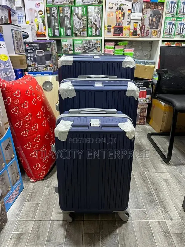 3 Set Travelling Bag · Photo 1