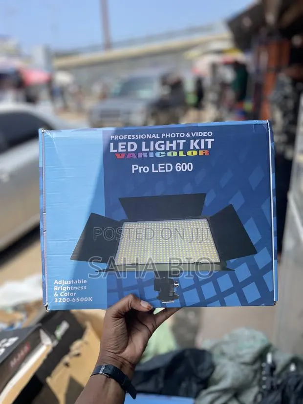 Professional Led Light 600 · Photo 1