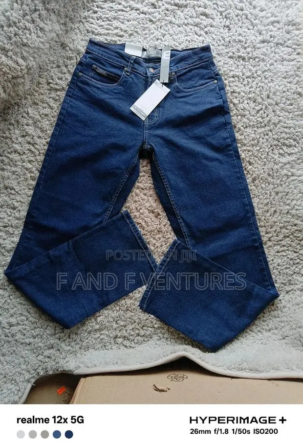 Original Basic Blue Jeans · Photo 1