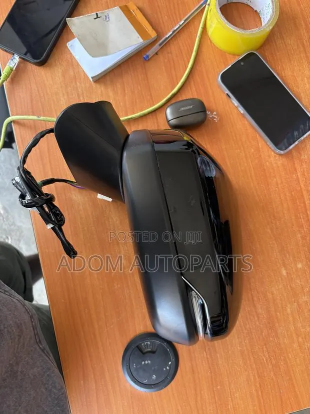 Honda HRV Side Mirror 2023 2024 2025 2026 · Photo 1