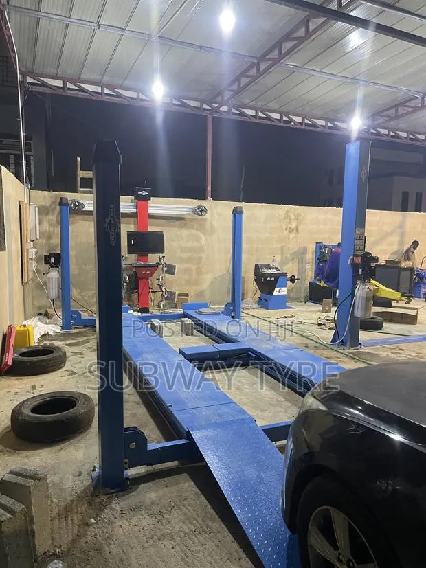 Hydraulic Car Jack · Photo 1