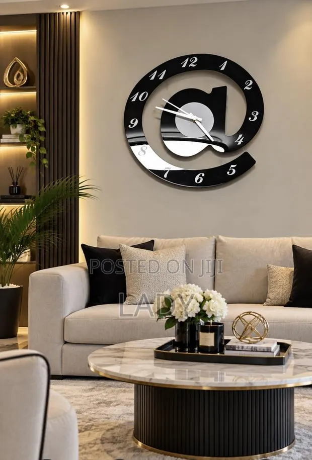 Wall Clock · Photo 1