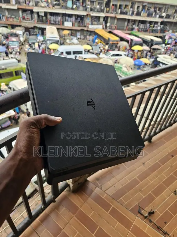 Ps4 Slim Games Loaded · Photo 1