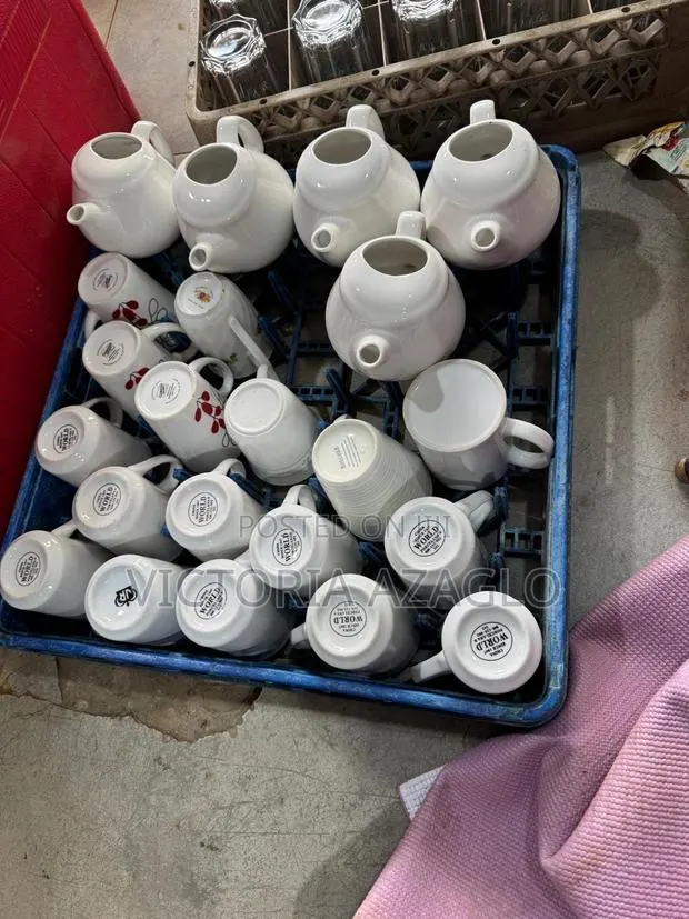 Teacups and Pots · Photo 1