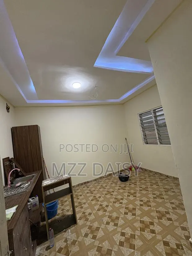 1bdrm Bedsitter in Pokuase for rent · Photo 1