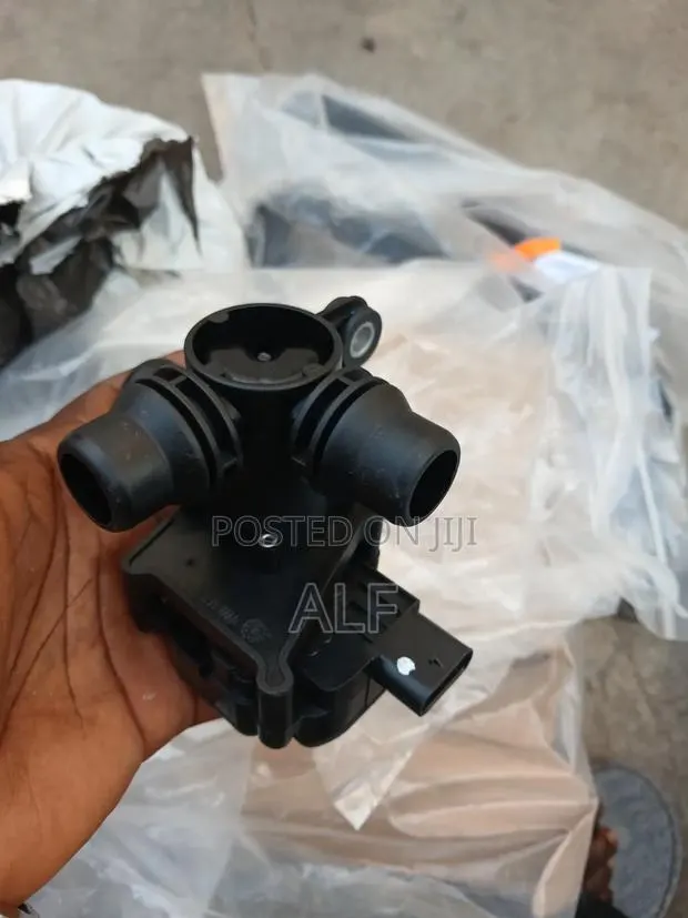 Air Condition Water Exchange Control Valve · Photo 1