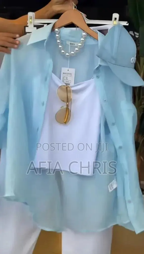 Chris Clothes · Photo 1