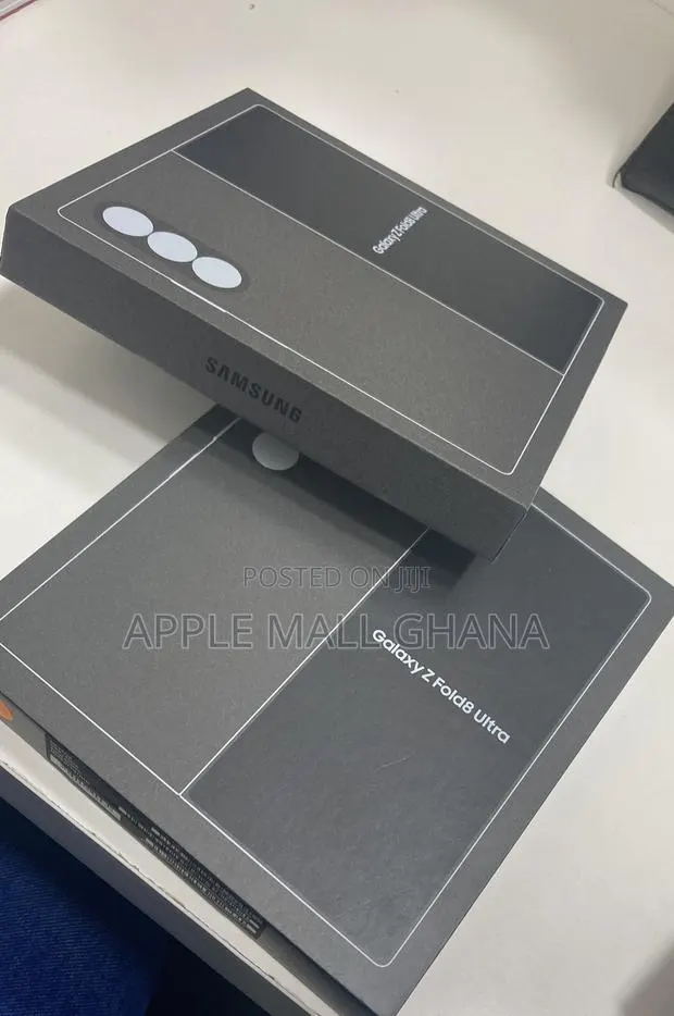 New Samsung Galaxy Z Fold8 Ultra 512 GB Black · Photo 1