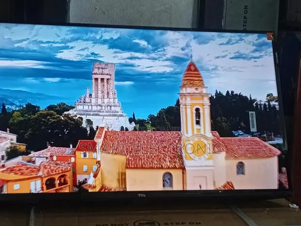 TCL 32-Inch Qled Hd Tv – Compact Design With Premium Visuals · Photo 1