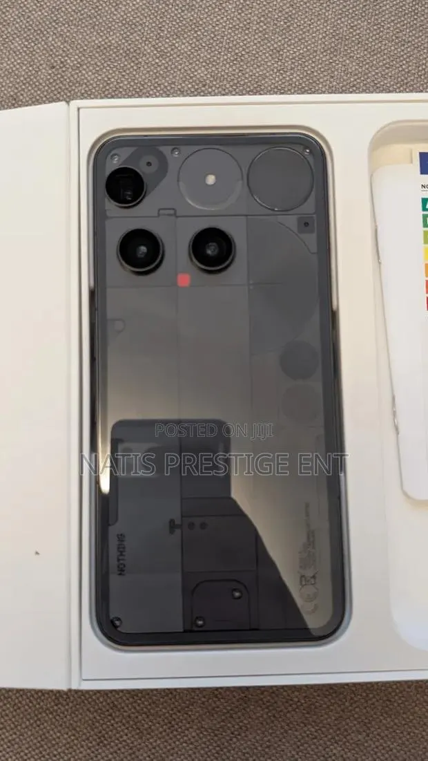 New Nothing Phone 3 512 GB Black · Photo 1