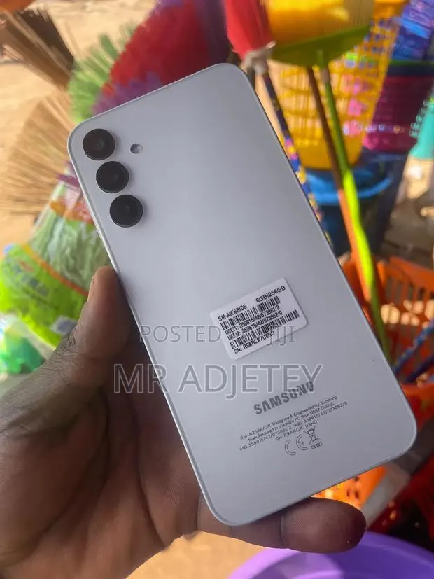 New Samsung Galaxy A25 256 GB White · Photo 1