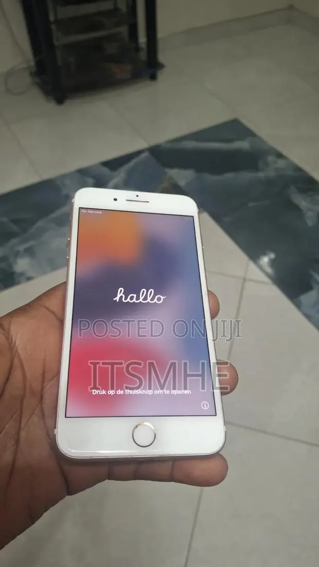 Apple iPhone 7 Plus 32 GB Pink · Photo 1