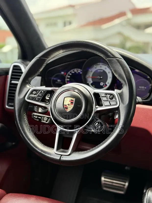 Porsche Cayenne GTS 2022 Black · Photo 1