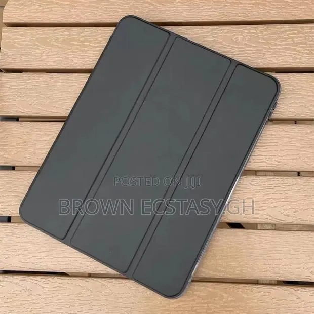 iPad 9.7/10.9/12.9 Flip Case · Photo 1