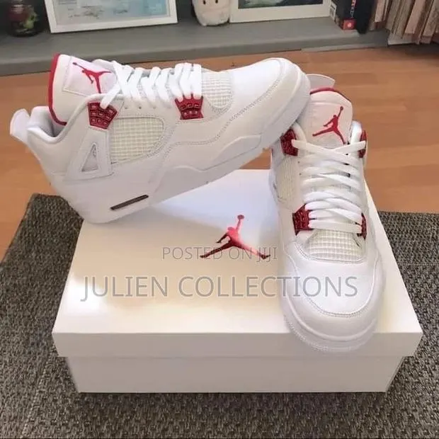 Jordan Retro 4 Metallic Red · Photo 1