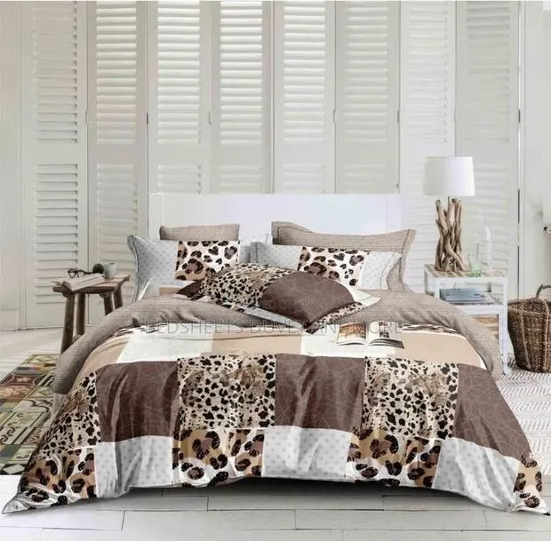 Luxurious Duvet Set Queen · Photo 1
