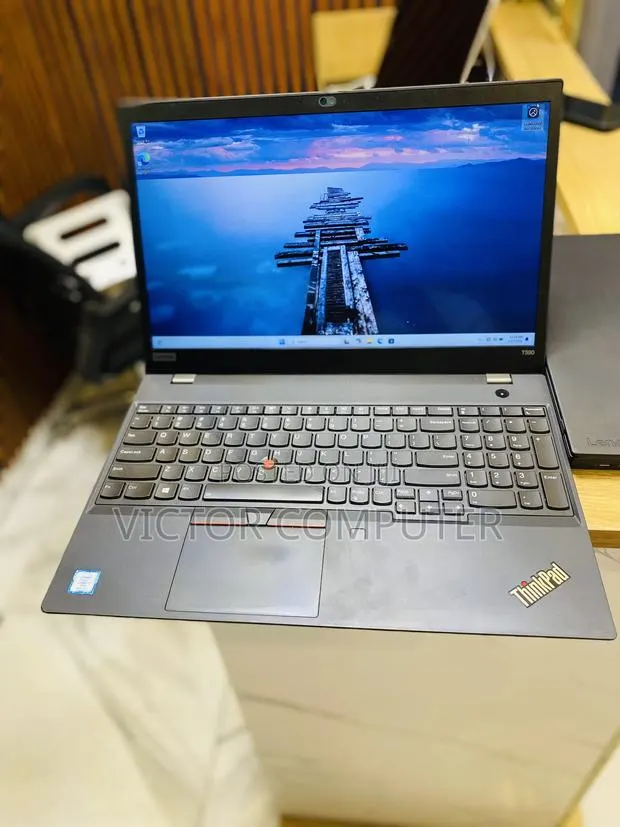 Laptop Lenovo ThinkPad T580 16GB Intel Core i7 SSD 256GB · Photo 1