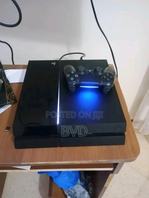Play Station 4 and Games · Photo 1