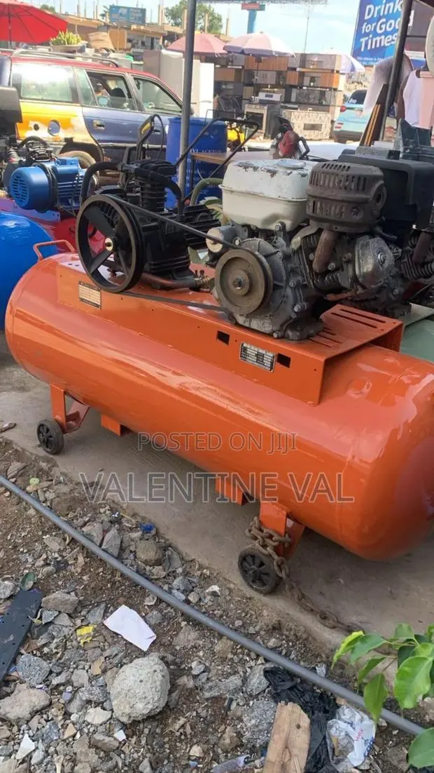 Compressor/Spraying Machine 300 Liters With Powerful Engine · Photo 1