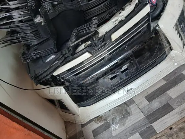 Toyota Voxy Front 2014 2015 2016 Model Front Cat Complete · Photo 1