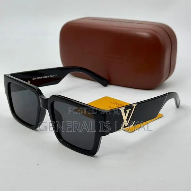 Louis Vuitton Shades / Mix · Photo 1
