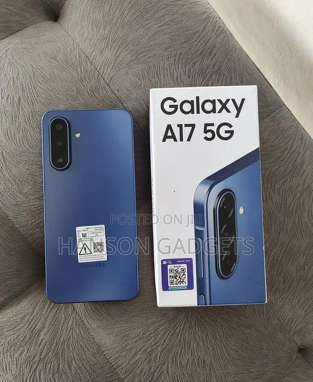 New Samsung Galaxy A17 5G 256 GB Blue · Photo 1