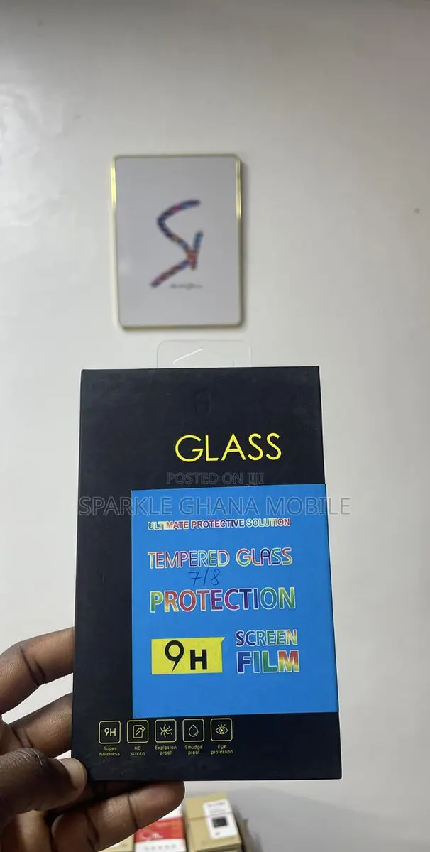 Apple iPhone 7/8 Premium Tempered Glass Protector (2 Pack) · Photo 1