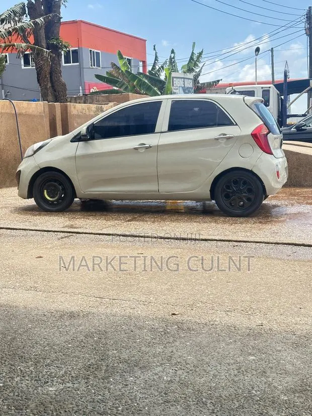 Kia Picanto 2011 Beige · Photo 1