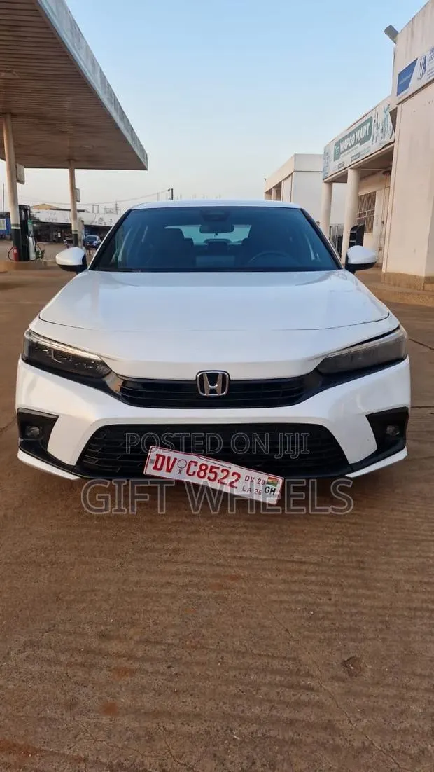 Honda Civic Sport 2022 White · Photo 1