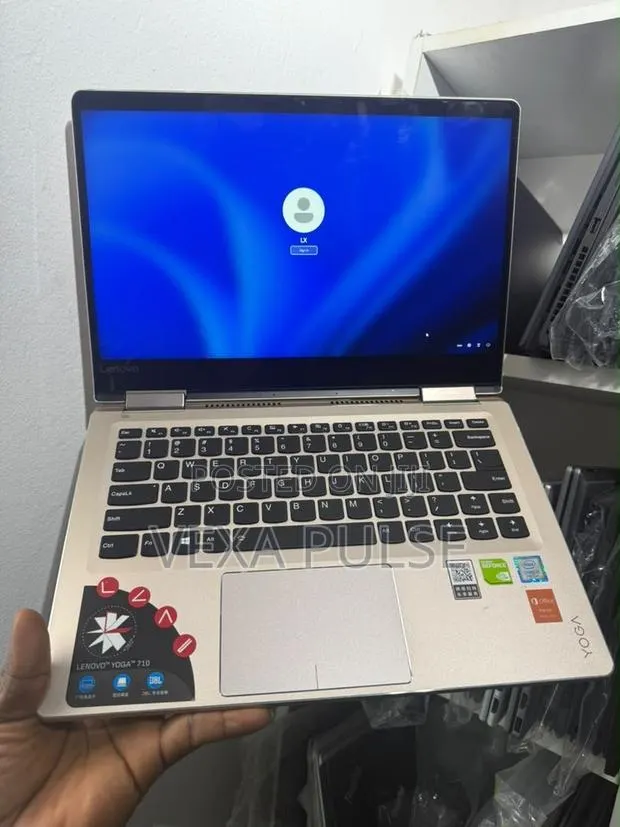 Laptop Lenovo Yoga 710 8GB Intel Core i5 SSD 256GB · Photo 1