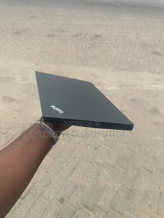 Laptop Lenovo ThinkPad L13 Yoga 8GB Intel Core i5 SSD 256GB · Photo 1