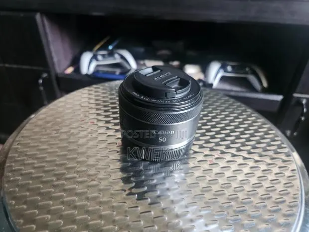 Canon Rf Mount 50mm 1.8 Lens · Photo 1