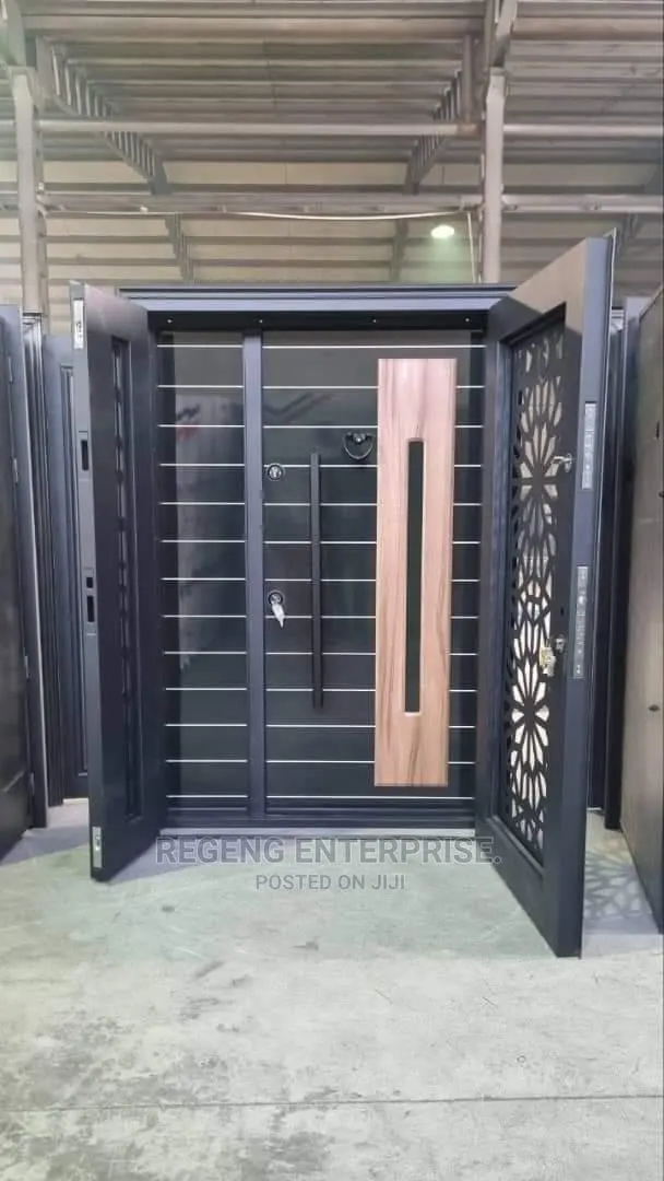 Heavy-Duty Door-in-Door · Photo 1