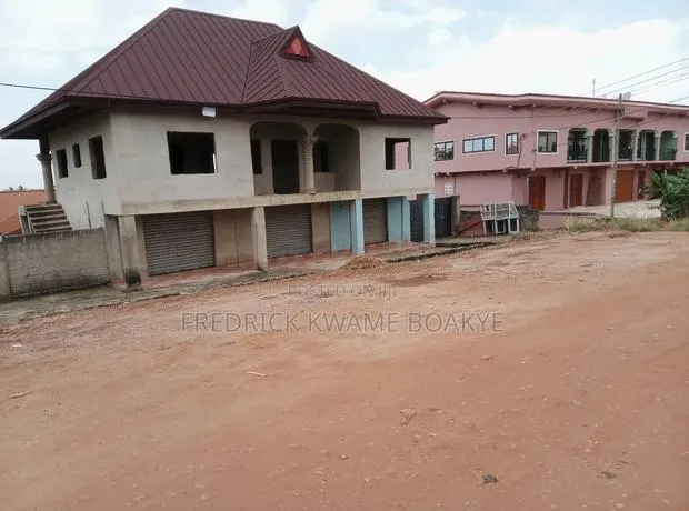 9bdrm House in House For Sale At, Kumasi Metropolitan for sale · Photo 1