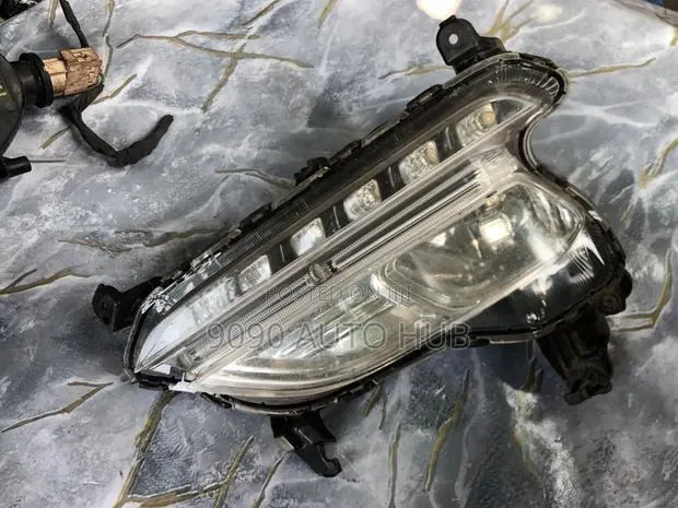 Hyundai Santa Fe Sport 2017, 2018 Fog Light Pair – Foreign Used · Photo 1