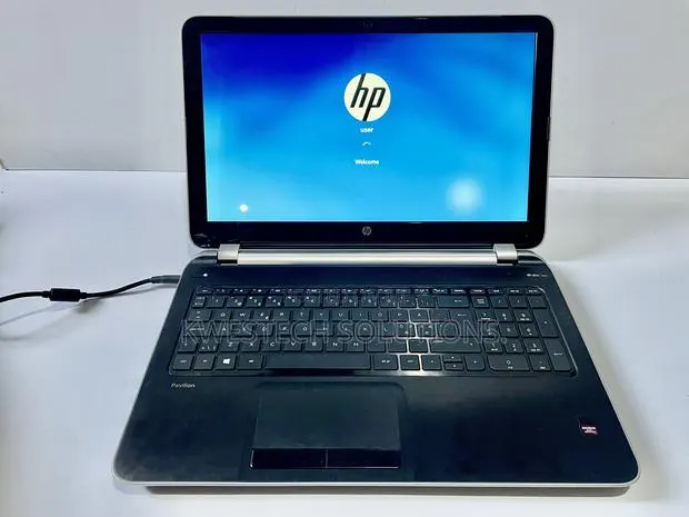 Laptop HP Pavilion 15 8GB AMD A10 HDD 750GB · Photo 1