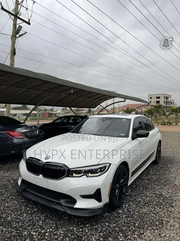 BMW 330i 2020 White · Photo 1