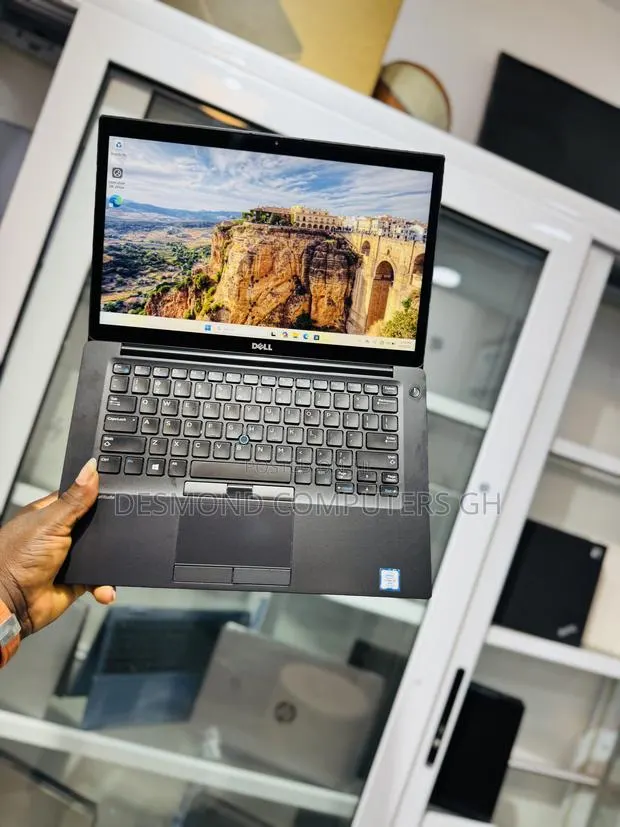 Laptop Dell Latitude 7480 8GB Intel Core i5 SSD 256GB · Photo 1