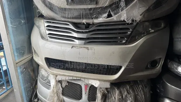 Toyota Venza 2014,2015,2016,2017 Front Cut / Nose Cut Available · Photo 1