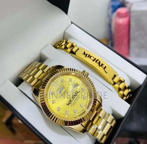 Customized Wrist Watch and Bracelet · Photo 1