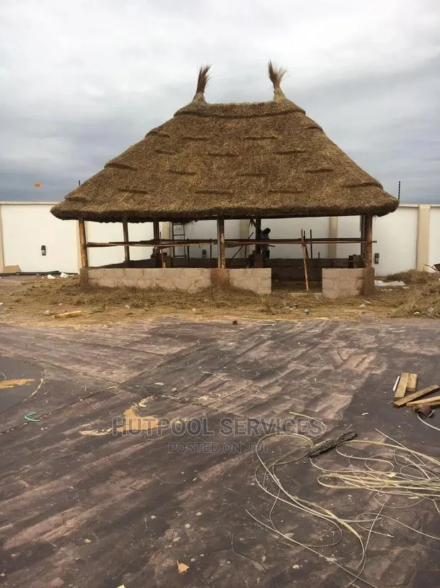 Summer Hut Construction · Photo 1