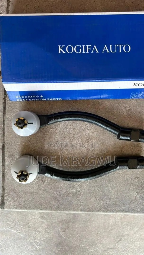 Hyundai Accent Tie-Rod Ends · Photo 1
