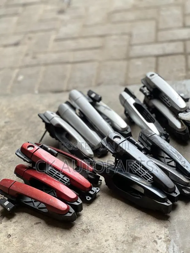 Toyota Corolla Door Handle · Photo 1