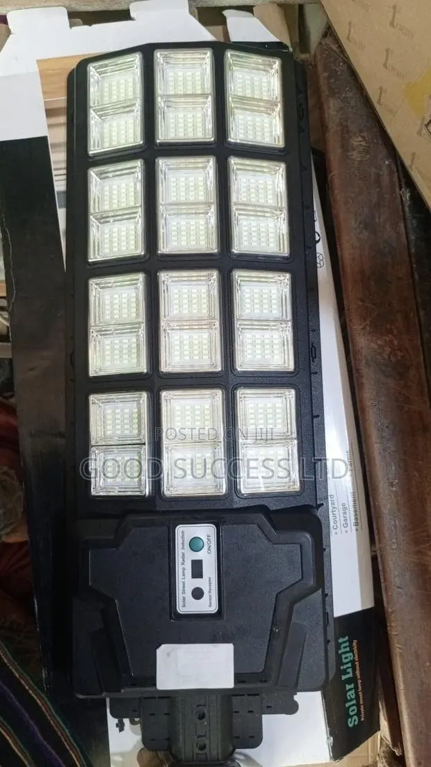 1200w Sollar Street Light · Photo 1