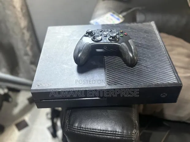 Xbox One With 9 Games · Photo 1
