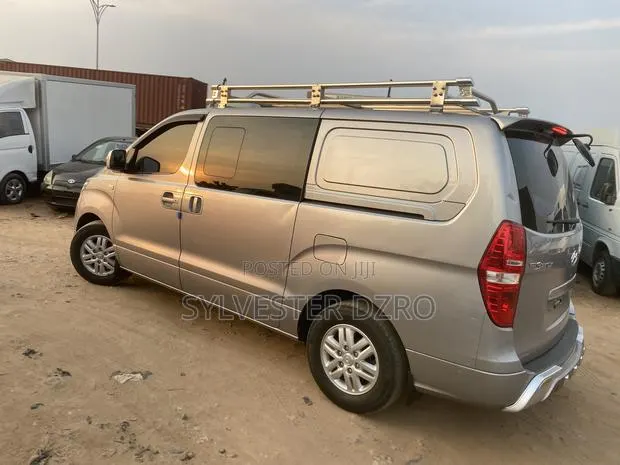 Hyundai Starex 2020 Silver · Photo 5